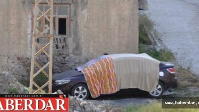 Bu lüks otomobil dilenci ailenin!