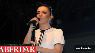 MODEL ONBİNLERCE BAKIRKÖYLÜYE SESLENDİ