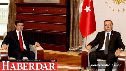 Erdoğan, hükümeti kurma görevini Ahmet Davutoğluna verdi.
