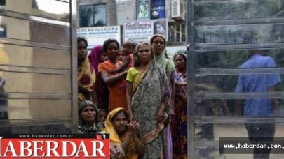 Bedava kıyafet izdihamı: 23 ölü