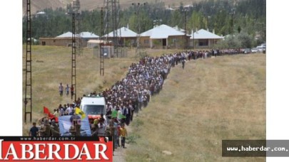 YPGLİ CENAZESİNE 3 KİLOMETRELİK TÖREN