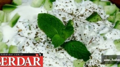 Kilo vermek için salatalık ve yoğurt