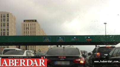 TEM Otoyolunda Zincirleme Kaza! 13 Kişi Yaralandı