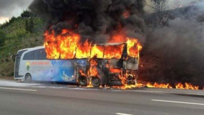 TEMde yolcu otobüsü alev alev yandı!