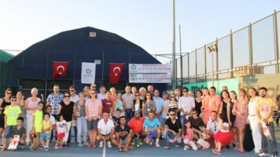 Zafer Kupası Tenis Turnuvası sonuçlandı