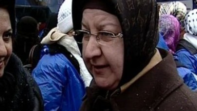 Bakan eşinden ilginç sözler