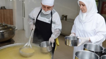 Sıcak yemekler Beylikdüzü Aşevinden