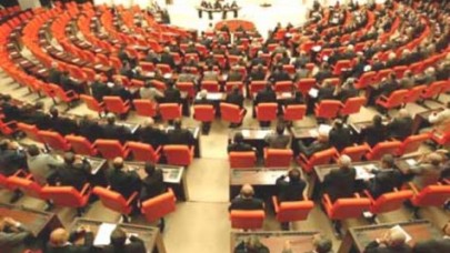 Vekillik için istifa furyası