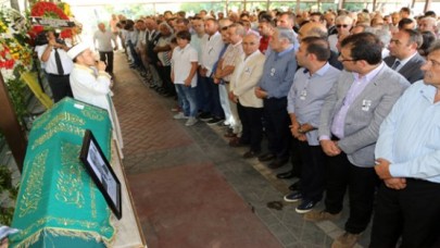 Reşat Akçay son yolculuğuna uğurlandı.