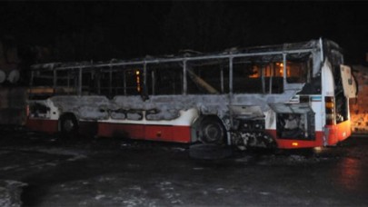 İzmirde otobüsü ateşe verdiler!