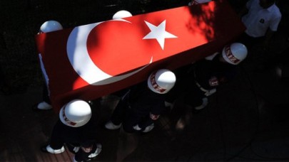 Tuncelide Polisi Kızının Yanında Şehit Ettiler