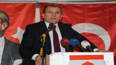 İlk amblemiyle dönüyor