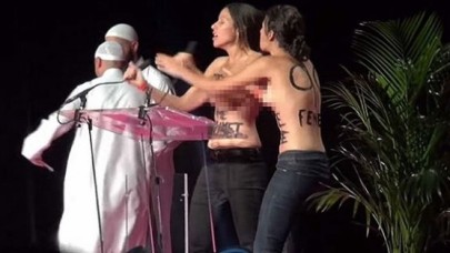 Müslüman konferansını bastılar