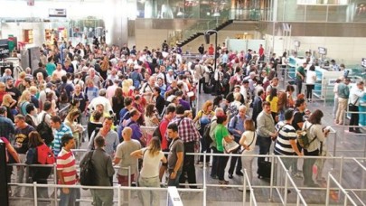 Biletler tükenince dönüşler ertelendi