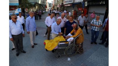 Akgün geleneği bozmadı