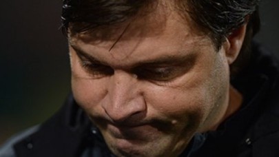 Ertuğrul Sağlam gözyaşlarını tutamadı