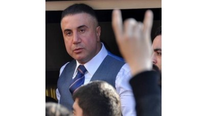 AHMET HAKANI SEDAT PEKER Mİ DÖVDÜRDÜ!