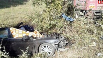 Kastamonuda kamyon ile otomobil çarpıştı: 6 ölü, 1 yaralı