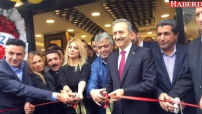 Tatlısan Baklavacısı Ünlü İsimlerin Katılımıyla Açıldı