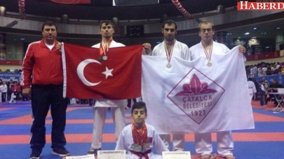 Çatalca Belediyesi Karate Okulu Başarıya Doymuyor