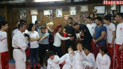 Dünya Şampiyonları “Şiddete Hayır” dedi