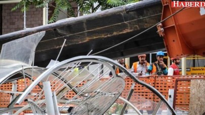 Küçükçekmecede Kule Vinç Devrildi