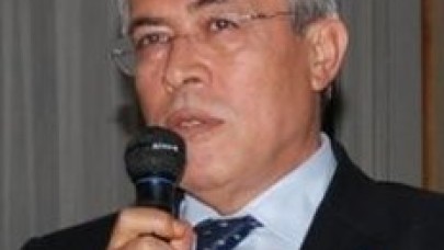 CHP'li Ayhan toplantılara imamla katılıyor