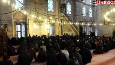 Esenyurtta şehitlere mevlit okutuldu