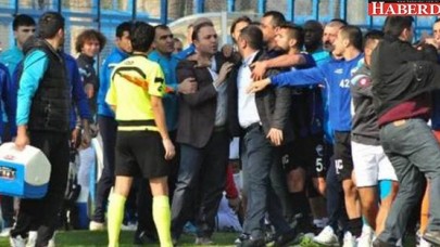 22 Futbolcu birbirine girdi