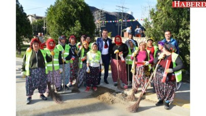 KADINLAR, HOŞ BİR SÜRPRİZLE GÜNE BAŞLADI