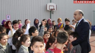 50 çocuk 50 anne basket oynadı