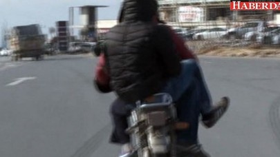 E-5te Motosiklet Üzerinde Tehlikeli Yolculuk