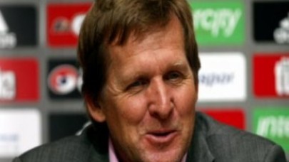 Bernd Schuster istifa etti