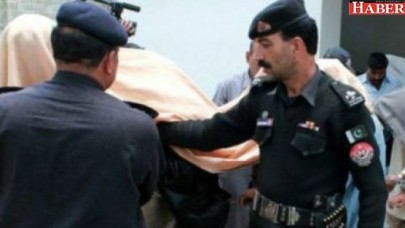 Genç kız köy meclisi kararıyla yakıldı