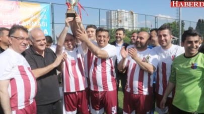 PROTOKOL ŞÖHRETLERİ MAĞLUP ETTİ