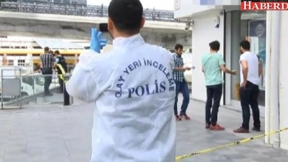 Esenyurtta Silahlı ve Kasklı 3 Kişi Banka Soydu