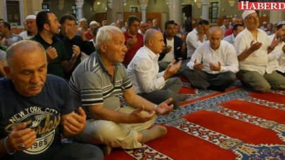 Büyükçekmecede demokrasi şehitleri için mevlit okutuldu