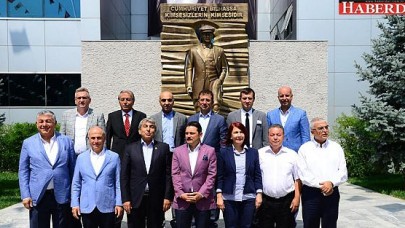 CHPli Başkanlar: Darbeye şiddetle karşıyız