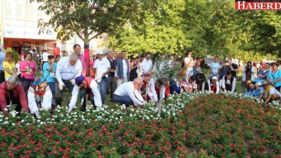 Geleneksel kukla sanatı festivalde can buldu