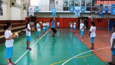 1000DEN FAZLA ÖĞRENCİ VOLEYBOLU TERCİH ETTİ