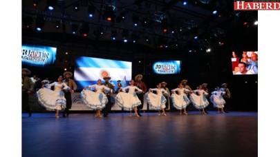 Altınköprü Halk Dansları Yarışması nefesleri kesiyor