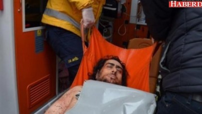 Annesini 243 yerinden bıçakladı!