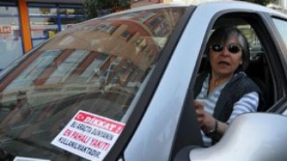 Akaryakıt zammına etiketli protesto