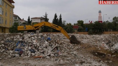 Büyükçekmece’de yerinde dönüşüm sürüyor