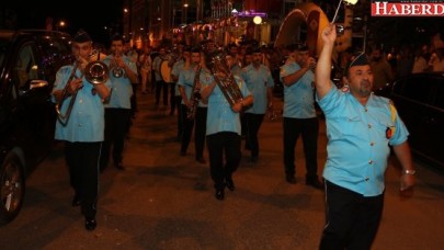 Açılış meşalesi kardeşlik için yakıldı