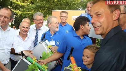 Başkan Akgün ve Wittke, &quot;Vatandaşlık Ödülü&quot;Nü Birlikte Verdiler