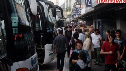 Otogarda bayram yoğunluğu başladı