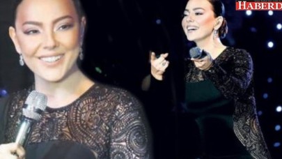 Ebru Gündeş sahneden mesaj yolladı