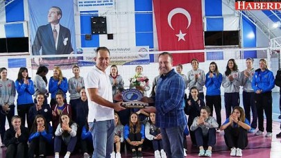 Halkbank Voleybol Takımı Büyükçekmeceyi ziyaret etti