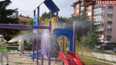 Parklar dezenfekte ediliyor